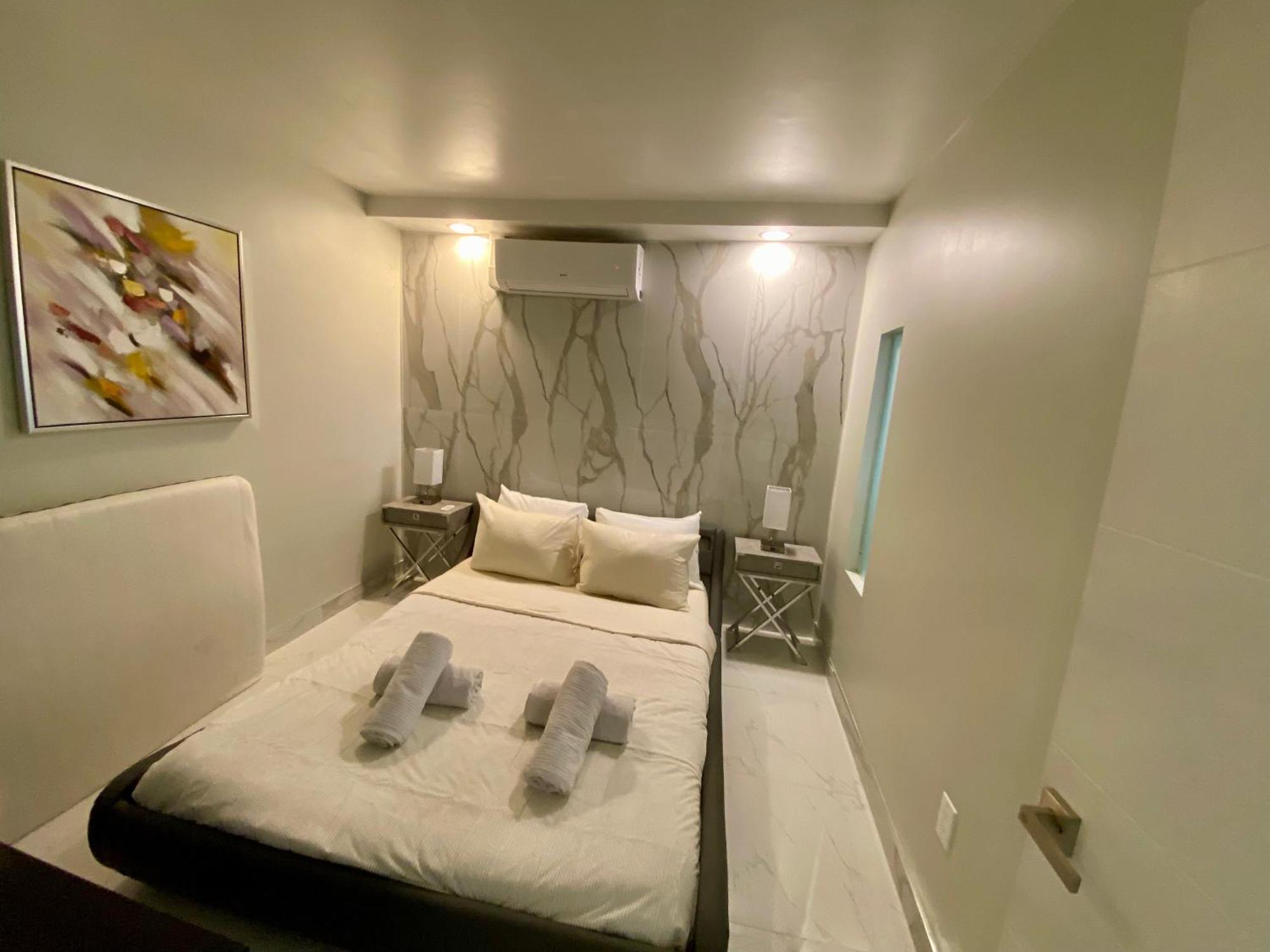 Luxurious Remodeled Direct Waterfront Apartment With Miami Skyline View And Outdoor Terrace Free Parking 5Min Drive To Маямі-Біч Екстер'єр фото