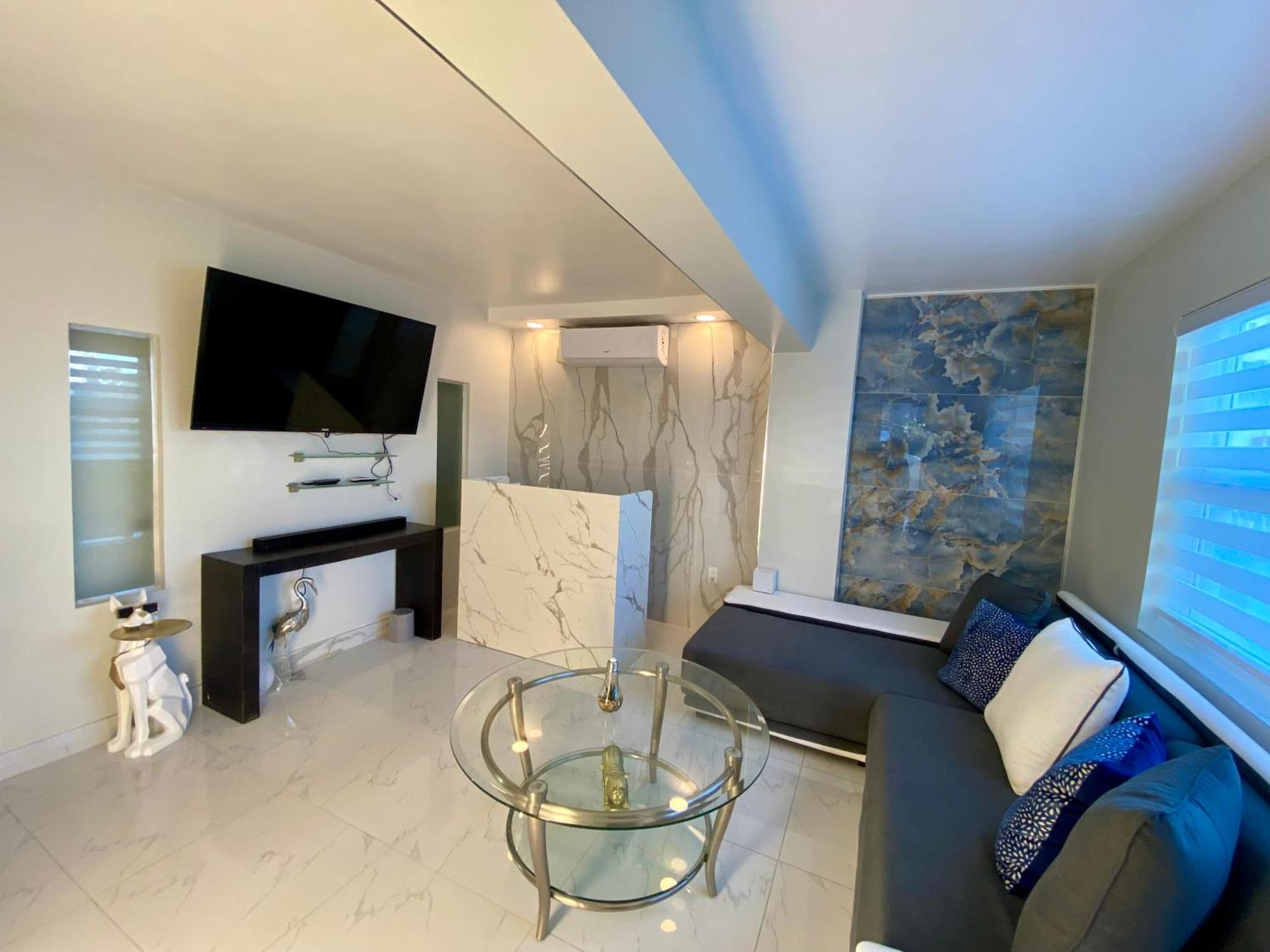 Luxurious Remodeled Direct Waterfront Apartment With Miami Skyline View And Outdoor Terrace Free Parking 5Min Drive To Маямі-Біч Екстер'єр фото