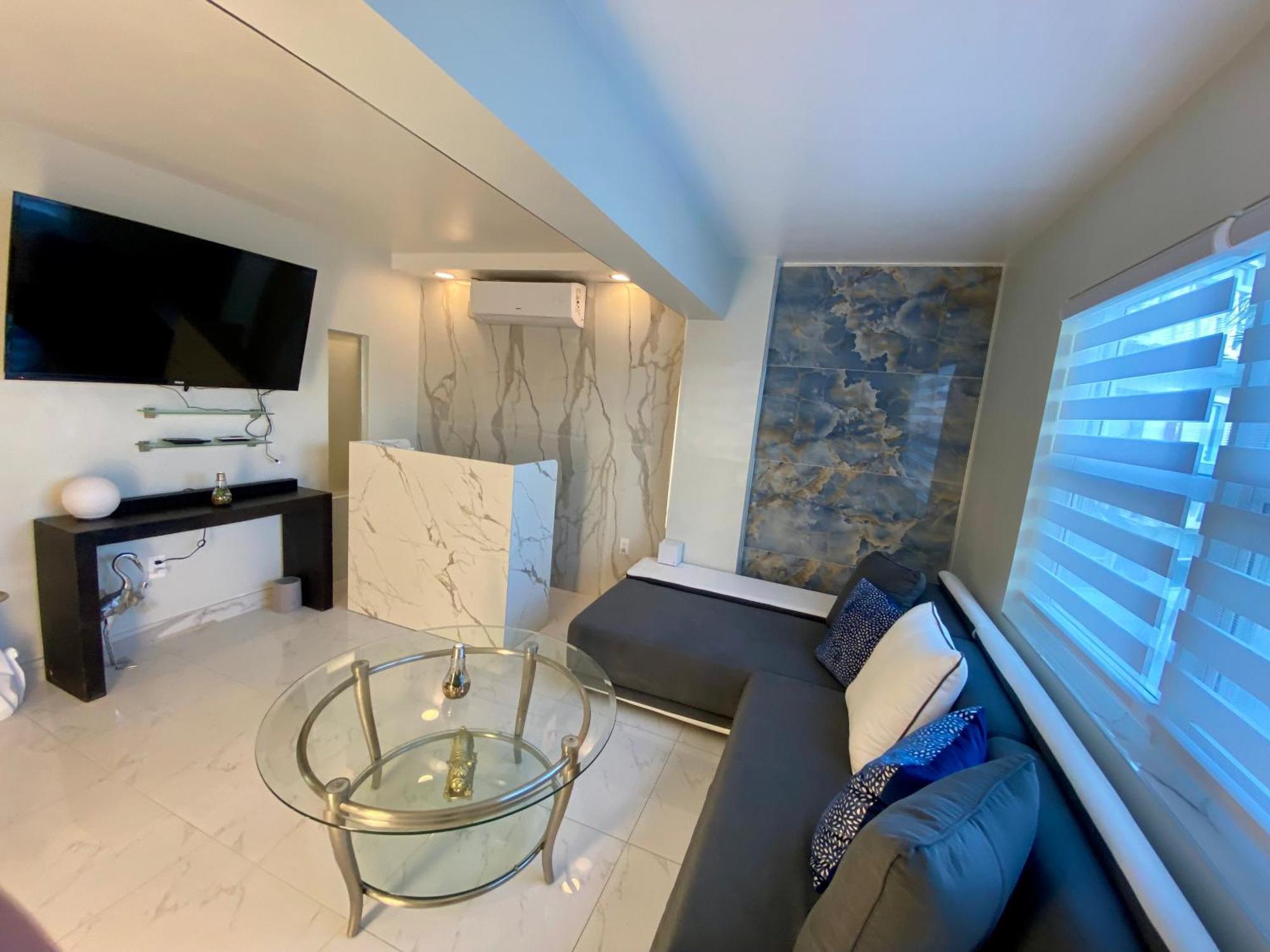 Luxurious Remodeled Direct Waterfront Apartment With Miami Skyline View And Outdoor Terrace Free Parking 5Min Drive To Маямі-Біч Екстер'єр фото
